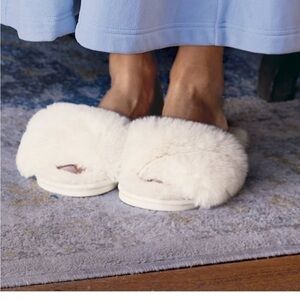 Soft Surroundings Ivory Cream Stowe Slippers Faux Fur Fuzzy Slippers X/XL 9/10